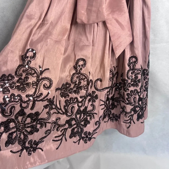 SLNY Black & Pink Sequin Floral Formal Dress Deep V Back Fit & Flare Size 14 - Picture 5 of 13